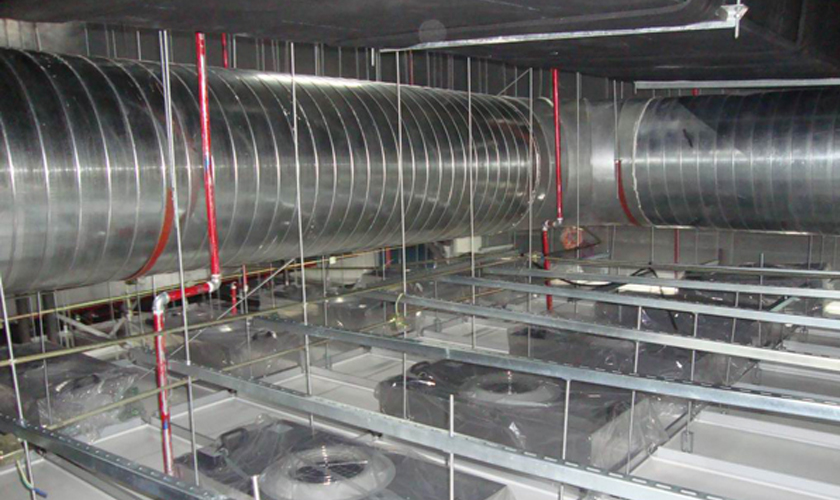 Piping in the ceiling of clean room